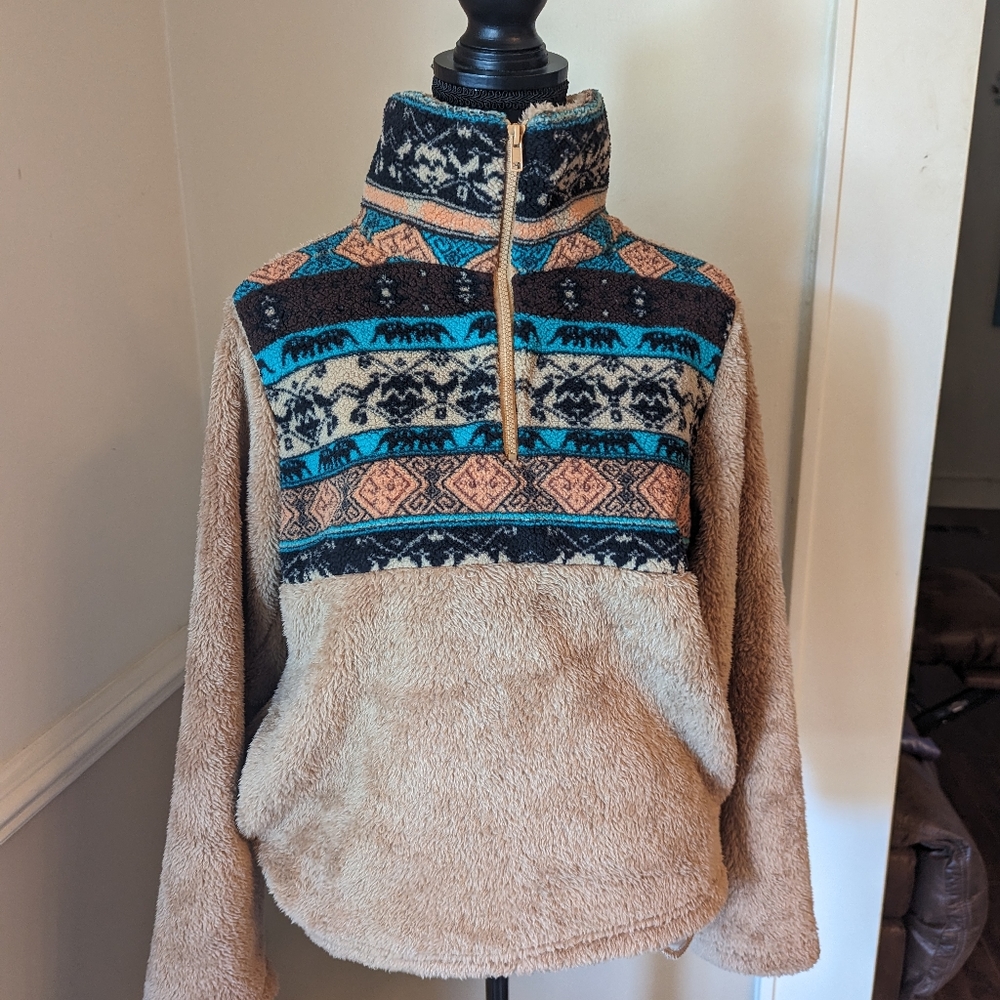 Pull over sweater